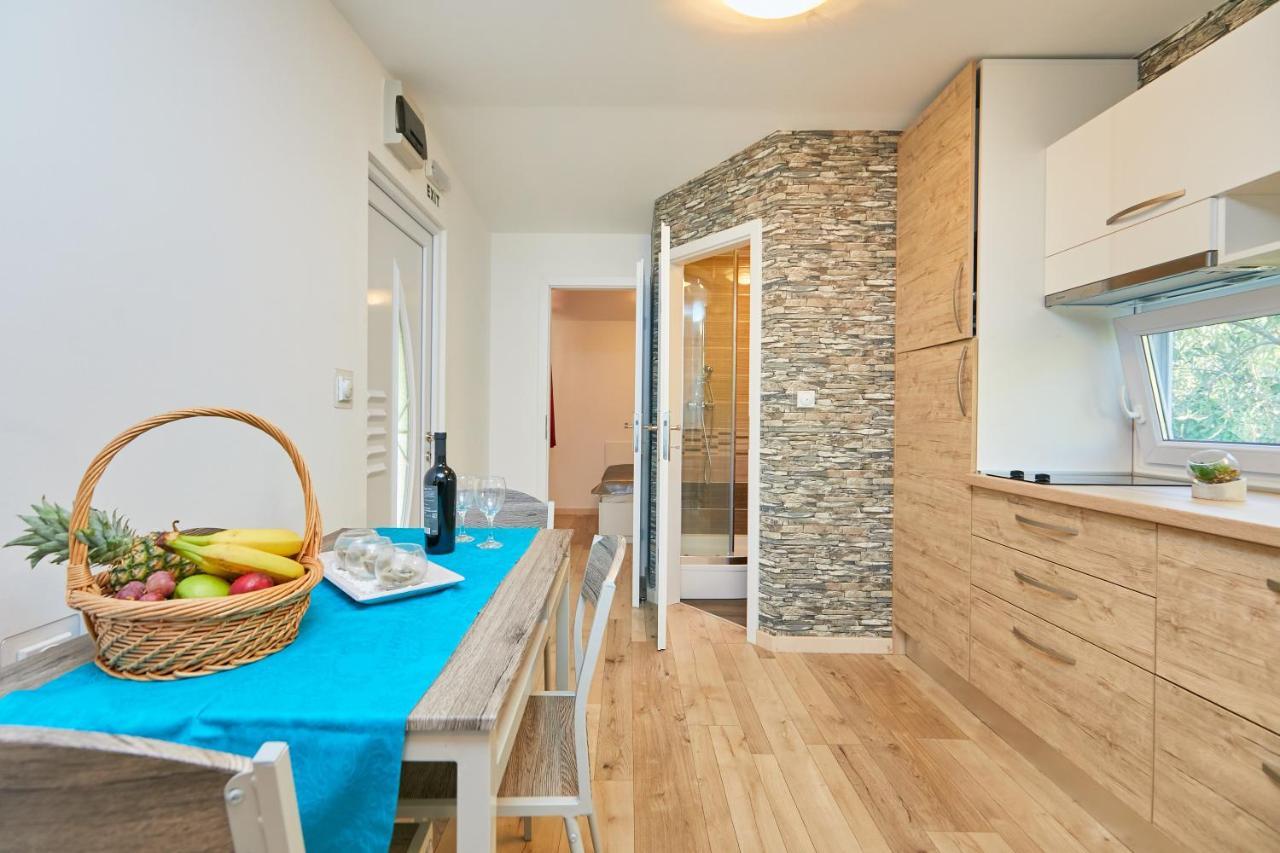 Mobile Homes Village "Mungos" Mljet Babino Polje Exterior photo